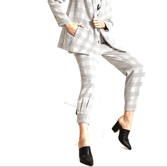 ❗️S O L D❗️◾️SPLENDID Black Pebbled Leather Mule - Picture 13 of 13